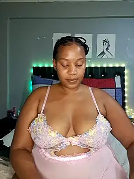 Snapshot of Toya_P chatting on 4, 11, 2025 Toya P online show from 4, 11, 2025