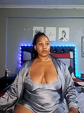 Snapshot of Toya_P chatting on 19, 11, 2025 Toya P online show from 19, 11, 2025