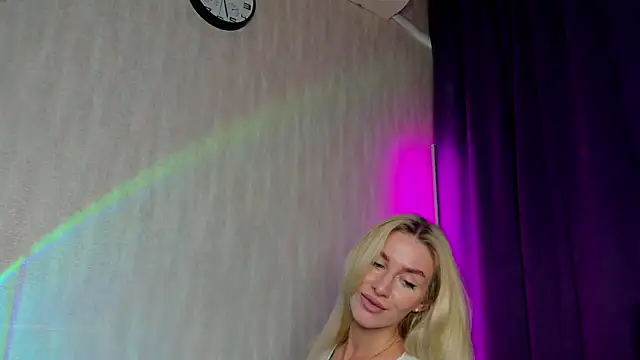 Miss Kreez online show from 13, 10, 2025