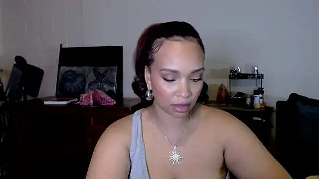 SashaEstrella online show from 27, 10, 2025