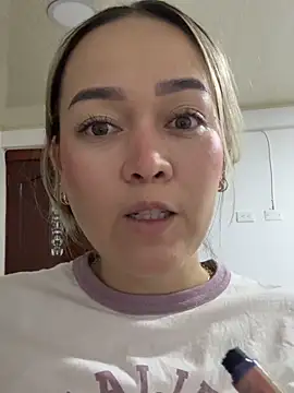 Danielavegax online show from 10, 5, 2026