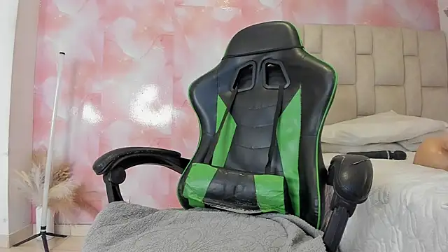 Snapshot of aida_rose_ chatting on 21, 11, 2025 aida rose online show from 21, 11, 2025