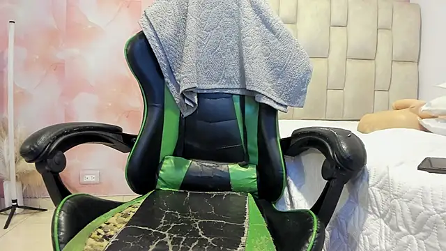 Snapshot of aida_rose_ chatting on 27, 11, 2025 aida rose online show from 27, 11, 2025