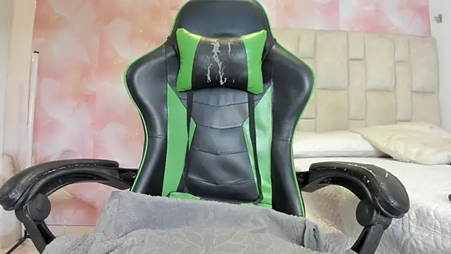 aida rose  online show from 13, 4, 2026