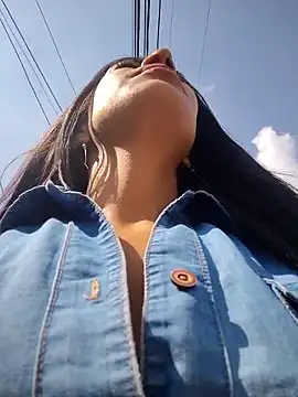 Astrid-- online show from 4, 3, 2026