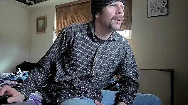 HandsumHungDaddy online show from 3, 4, 2026