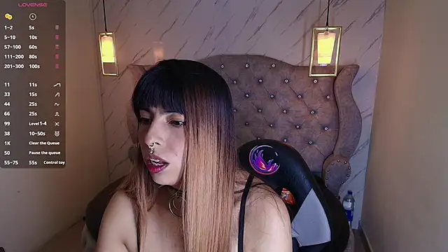 Alice Laurentt online show from 18, 12, 2025