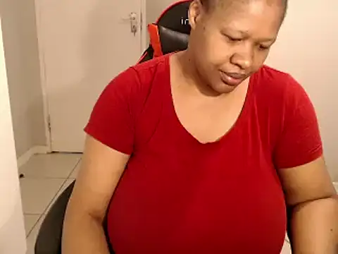 bustylisa1983 online show from 28, 10, 2025