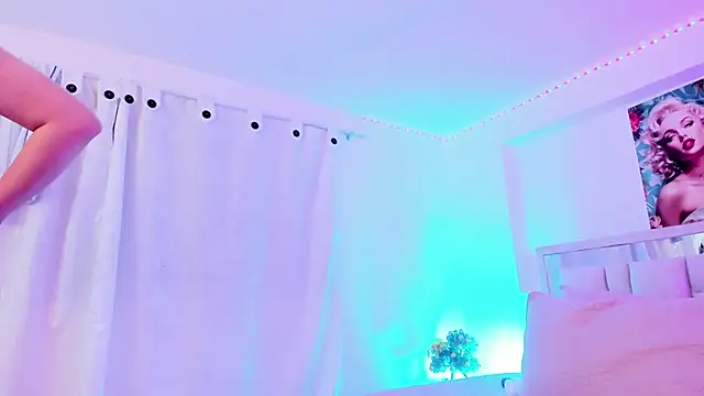 Snapshot of Samanta_roberts1 chatting on 9, 10, 2025 Samanta roberts1 online show from 9, 10, 2025