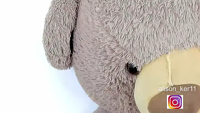 alison-ker3 online show from 22, 4, 2026