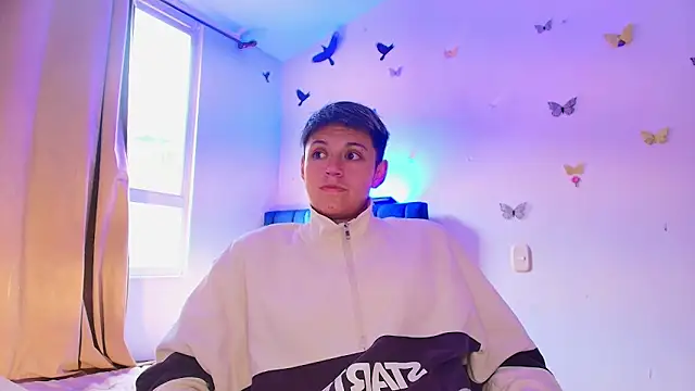 9 Fernanda 9 online show from 4, 12, 2025