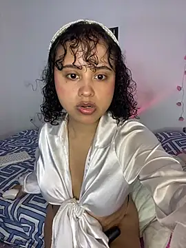 lou cute online show from 18, 3, 2025