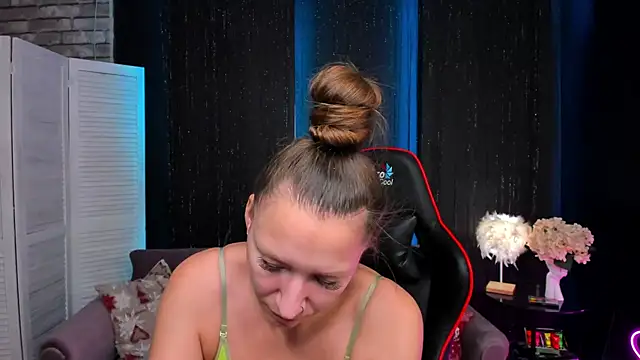 SarahCoksss online show from 19, 11, 2025