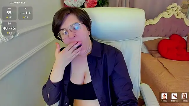Snapshot of Lily_Marlin chatting on 20, 6, 2026 Lily Marlin online show from 20, 6, 2026