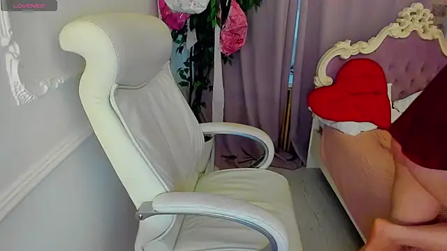Snapshot of Lily_Marlin chatting on 3, 7, 2026 Lily Marlin online show from 3, 7, 2026