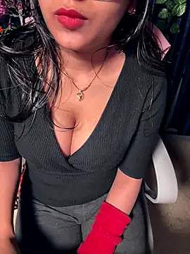 sexy-simmy online show from 22, 12, 2025