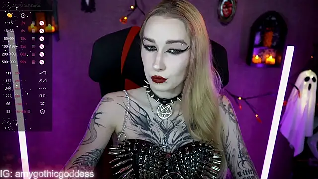 Snapshot of amywhitenessxx chatting on 14, 10, 2025 amywhitenessxx online show from 14, 10, 2025
