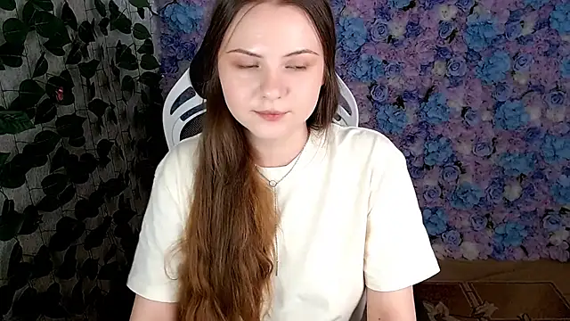 IxxiLiana online show from 28, 9, 2025