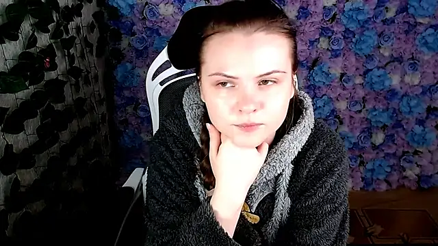 IxxiLiana online show from 3, 10, 2025