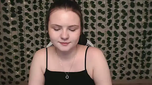 IxxiLiana online show from 25, 2, 2025