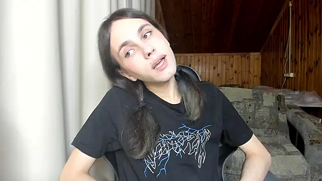 Snapshot of fcherthth chatting on 21, 1, 2025 fcherthth online show from 21, 1, 2025