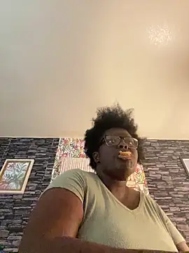 Yagurl  west online show from 6, 11, 2025