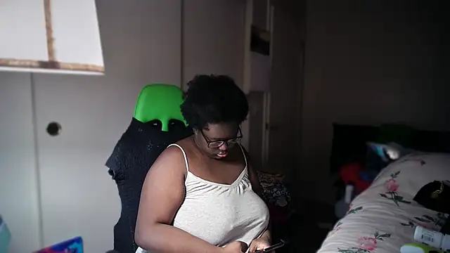 Yagurl  west online show from 13, 1, 2026