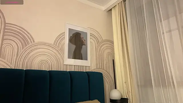 viviann evans online show from 14, 4, 2026