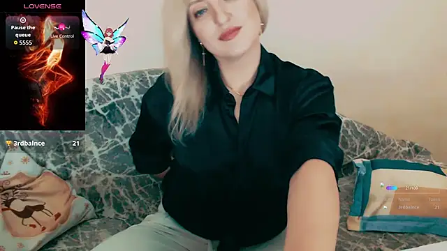 Snapshot of ElysonLang chatting on 15, 11, 2025 ElysonLang online show from 15, 11, 2025