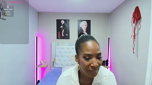 kimmturner online show from 8, 10, 2025