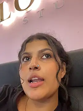 KristinWall online show from 6, 2, 2025