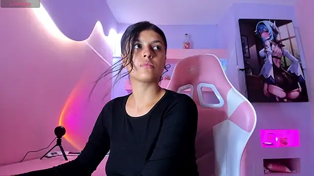 KristinWall online show from 9, 3, 2025