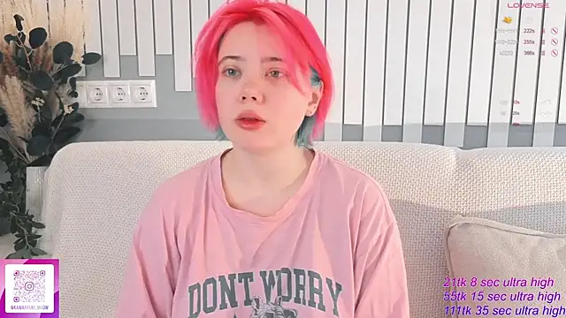 Snapshot of __KawaiiYuki__ chatting on 15, 11, 2025 KawaiiYuki online show from 15, 11, 2025