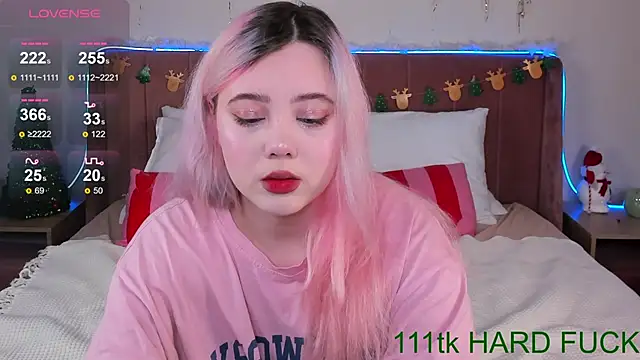   KawaiiYuki   online show from 4, 1, 2025