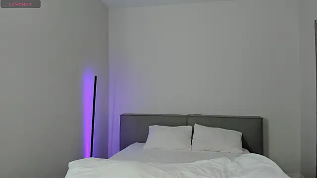 sarahphyllis online show from 9, 11, 2025