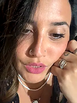 Snapshot of Novababy18 chatting on 17, 9, 2025 Novababy18 online show from 17, 9, 2025