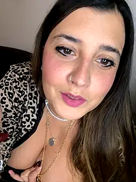 Snapshot of Novababy18 chatting on 5, 10, 2025 Novababy18 online show from 5, 10, 2025