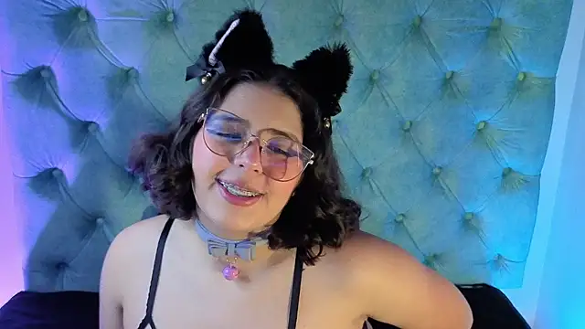 Paola Lyon  online show from 19, 11, 2025