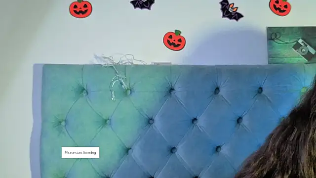 Paola Lyon  online show from 8, 10, 2025