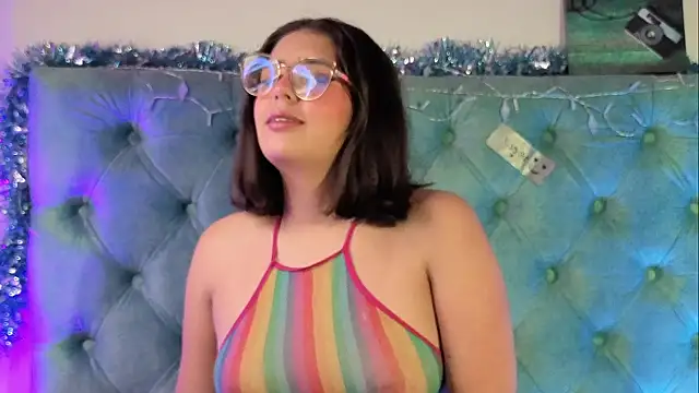 Paola Lyon  online show from 22, 12, 2025