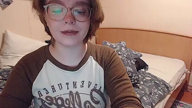 Snapshot of Chmiri_cb chatting on 19, 10, 2025 Chmiri cb online show from 19, 10, 2025