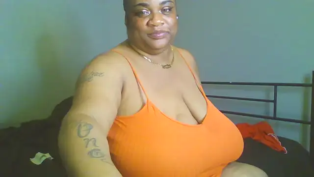 NaughtyHottieBBW online show from 23, 6, 2026