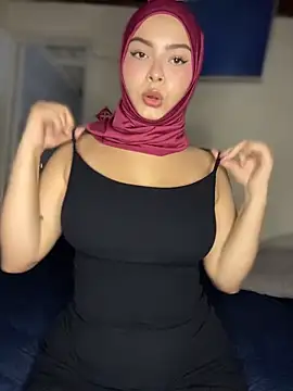 Snapshot of aneesa_darzi chatting on 12, 6, 2026 aneesa darzi online show from 12, 6, 2026