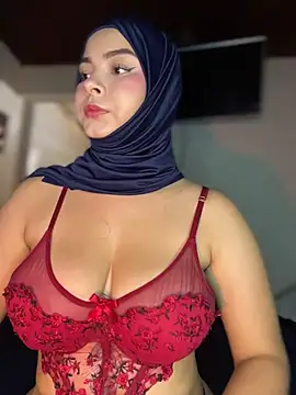 Snapshot of aneesa_darzi chatting on 23, 6, 2026 aneesa darzi online show from 23, 6, 2026