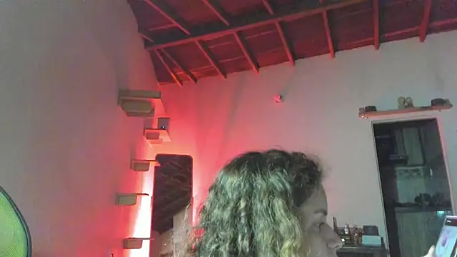 Snapshot of Rainbow_leia chatting on 28, 4, 2026 Rainbow leia online show from 28, 4, 2026