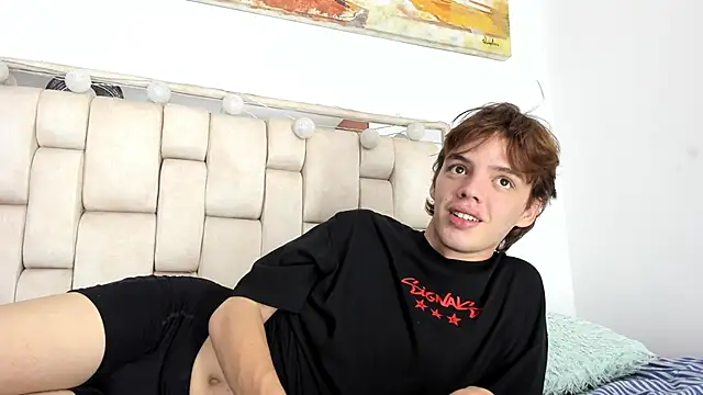 daniel hot03 online show from 20, 4, 2026