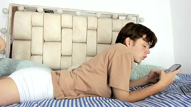 daniel hot03 online show from 12, 4, 2026