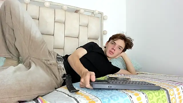 daniel hot03 online show from 21, 10, 2025