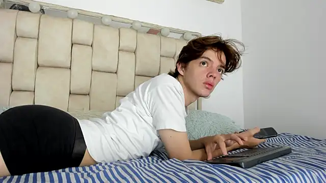 daniel hot03 online show from 22, 12, 2025