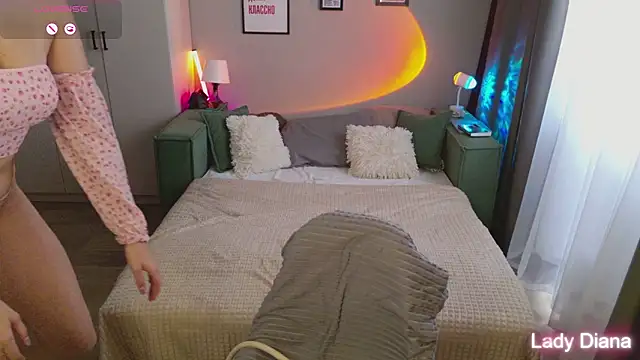 LancasterLady online show from 10, 10, 2025